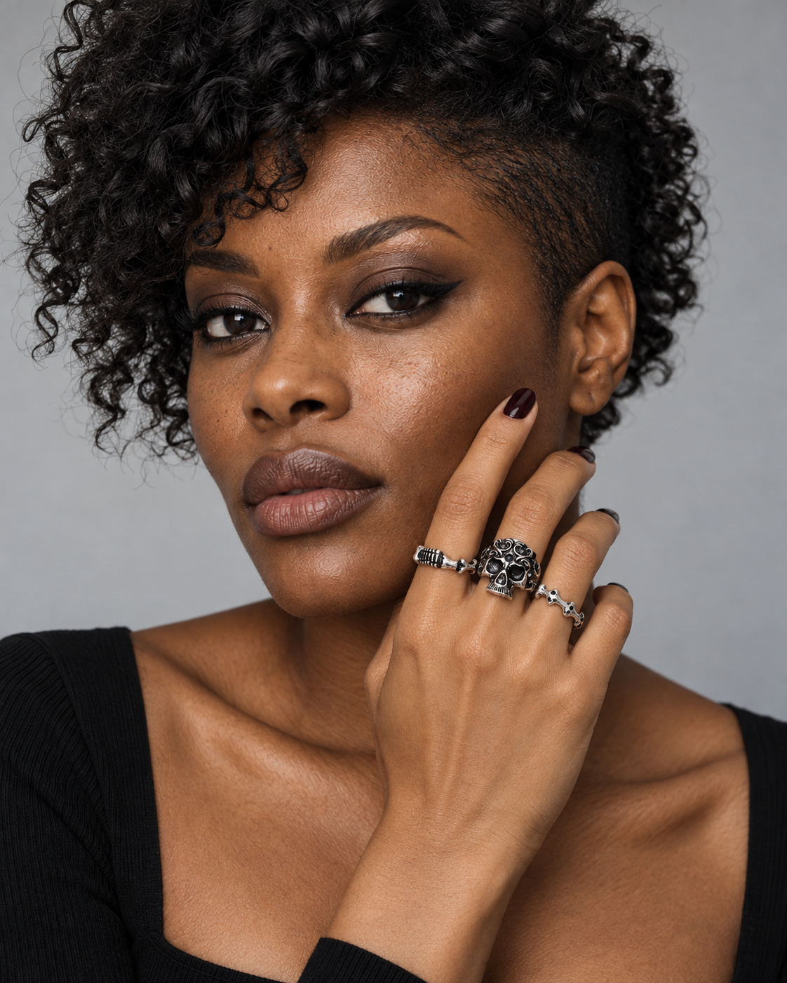 Nexxo Skull Ring Pack — worn by an adult AI model
