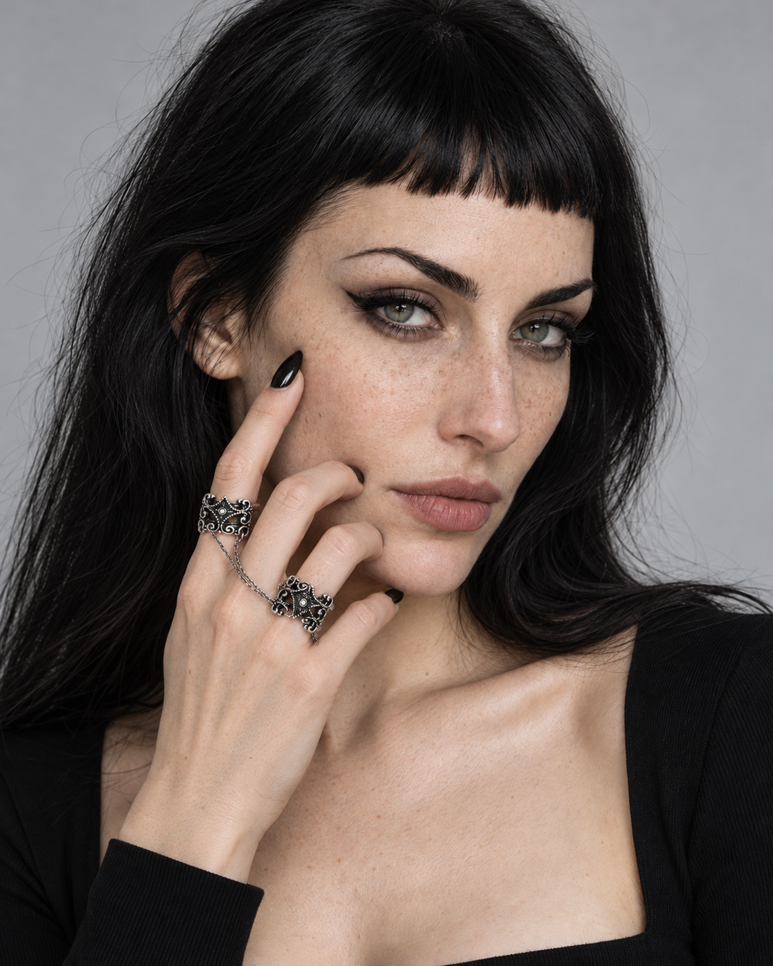 Velma Chain Linked Ring Set — worn by an adult AI model