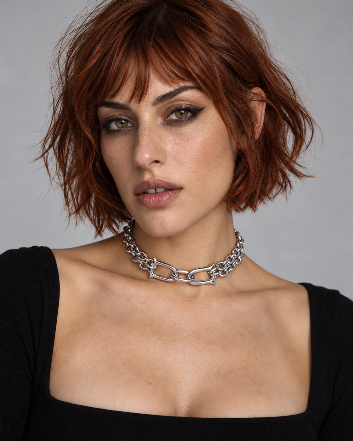 Ruzar Chunky Chain Choker — Noctimoth adult model view